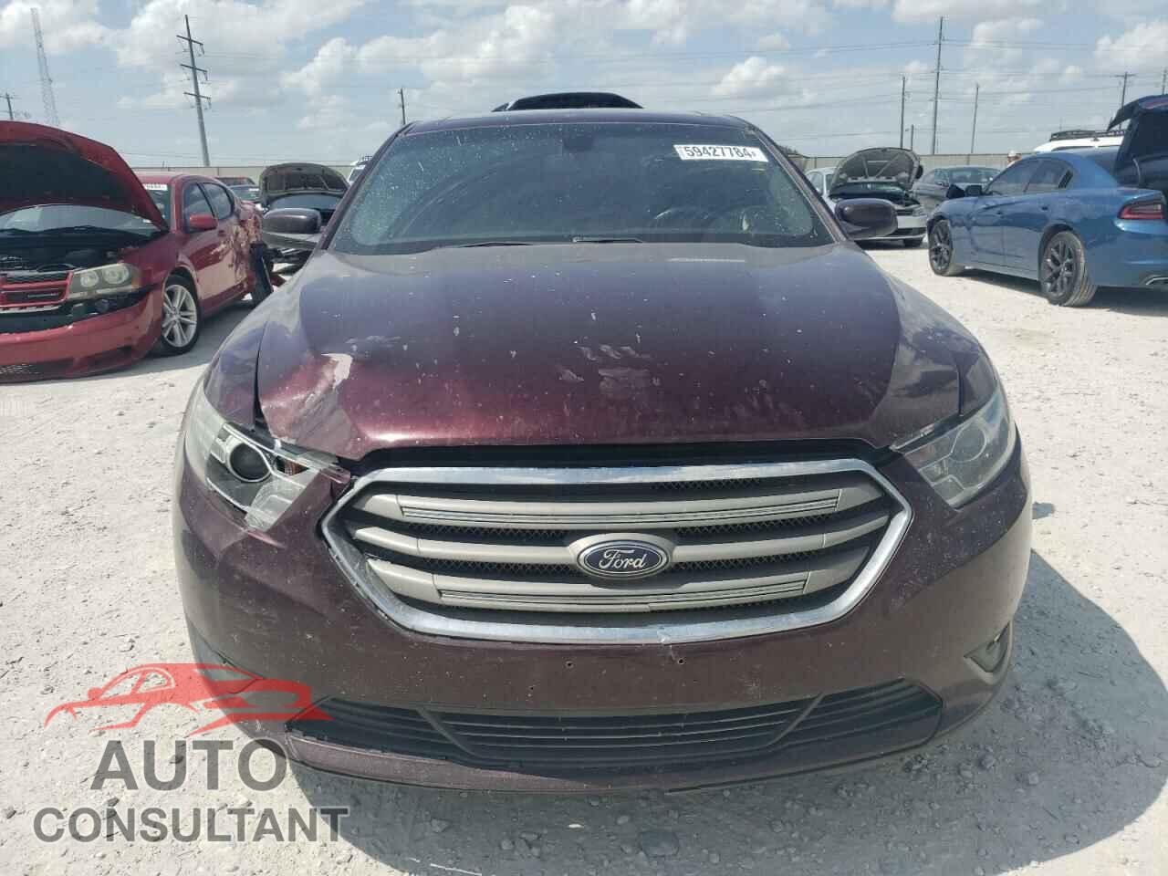 FORD TAURUS 2018 - 1FAHP2E83JG120138
