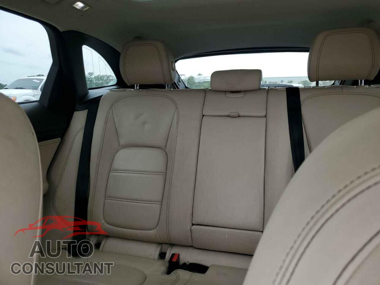 JAGUAR F-PACE 2017 - SADCK2BV2HA898655