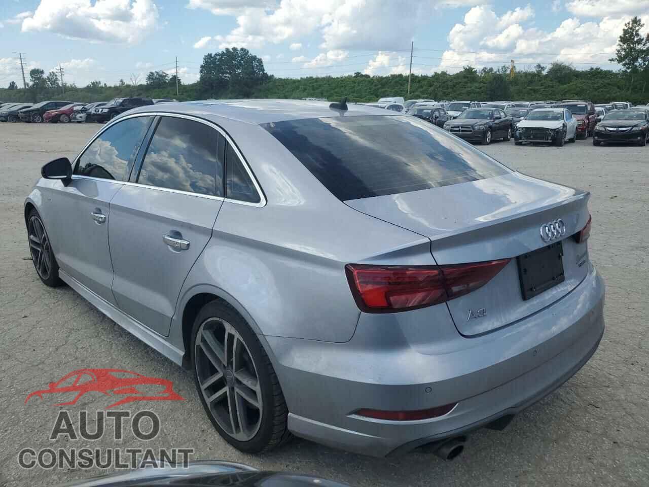 AUDI A3 2019 - WAUJEGFF8KA113439