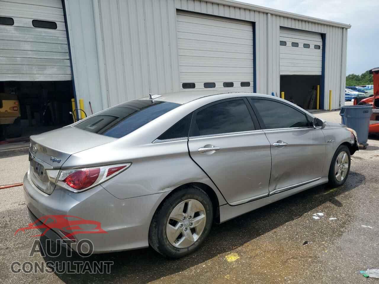 HYUNDAI SONATA 2012 - KMHEC4A44CA038041