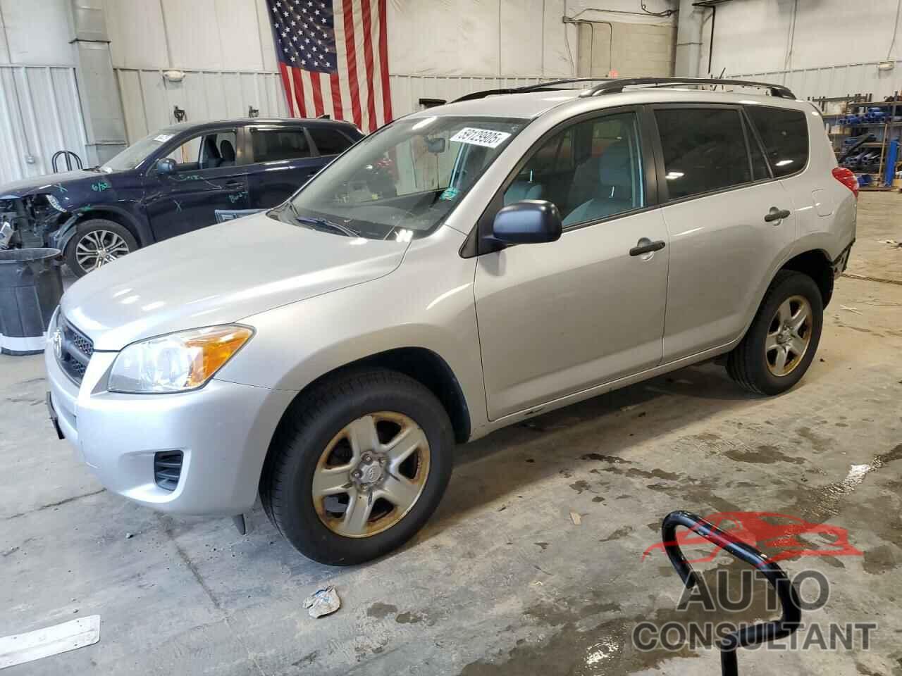 TOYOTA RAV4 2011 - JTMBF4DV7BD040107