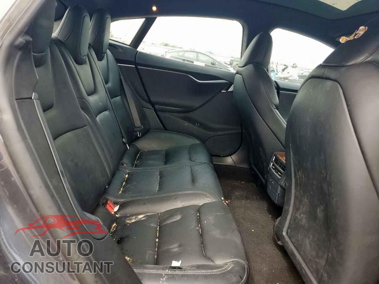 TESLA MODEL S 2020 - 5YJSA1E29LF385201