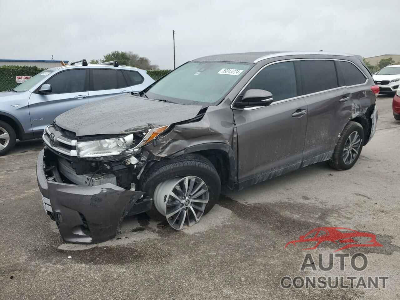 TOYOTA HIGHLANDER 2019 - 5TDKZRFH5KS568633