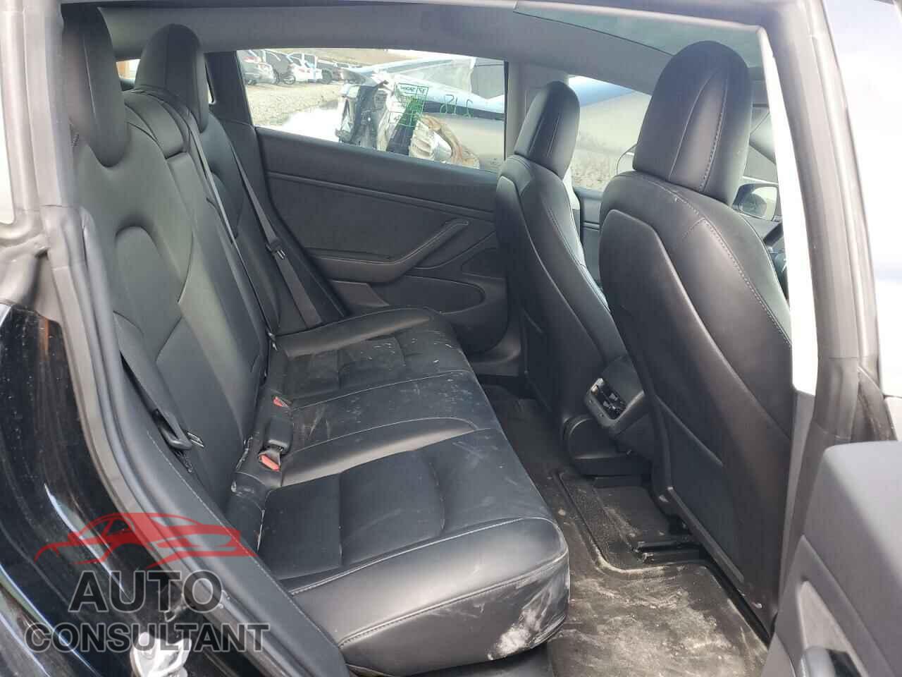 TESLA MODEL 3 2019 - 5YJ3E1EB5KF197086
