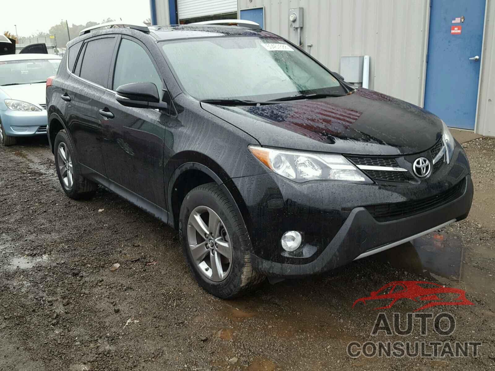 TOYOTA RAV4 XLE 2015 - 2T3RFREV4FW272618