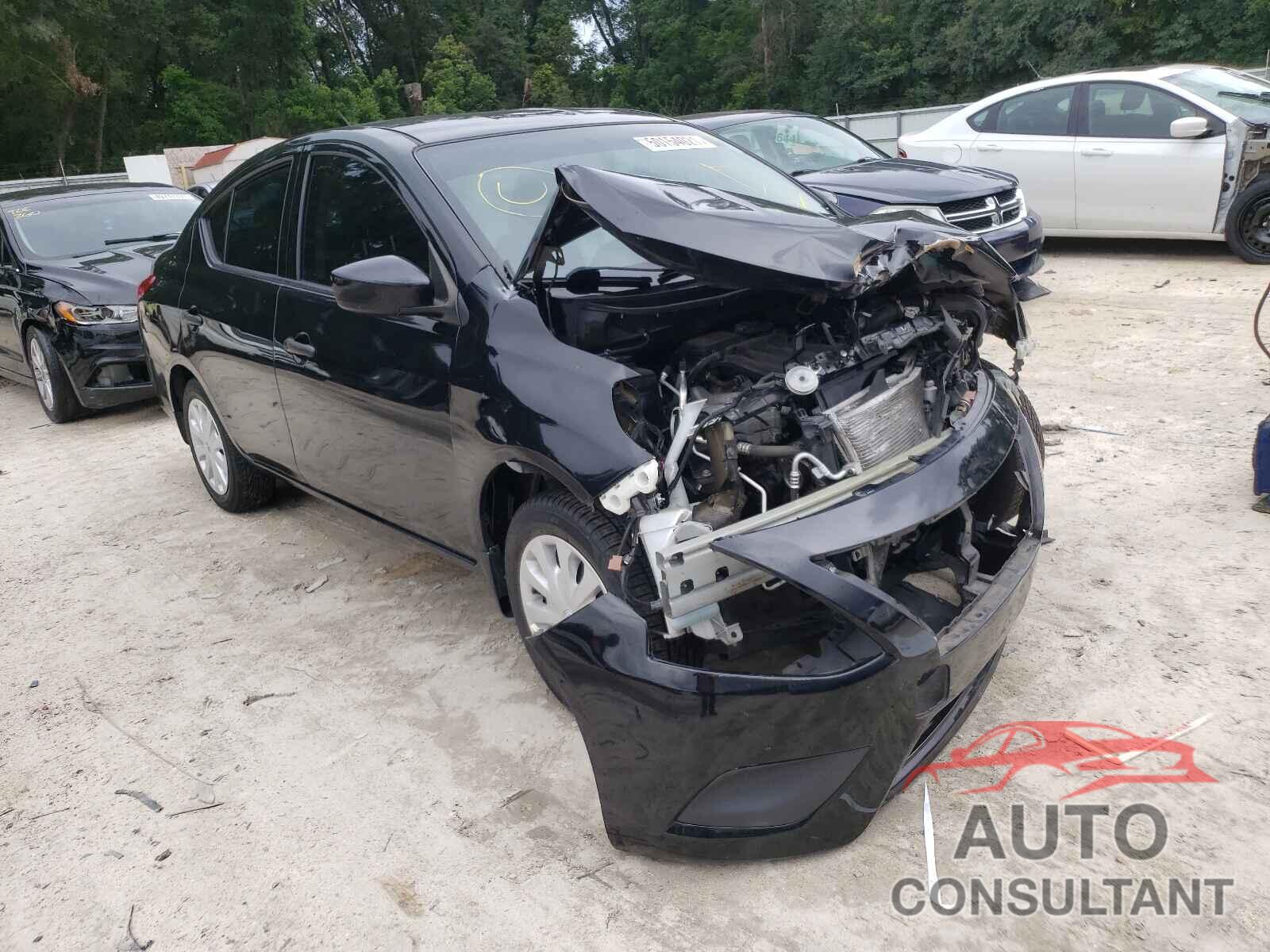 NISSAN VERSA 2018 - 3N1CN7APXJL807863