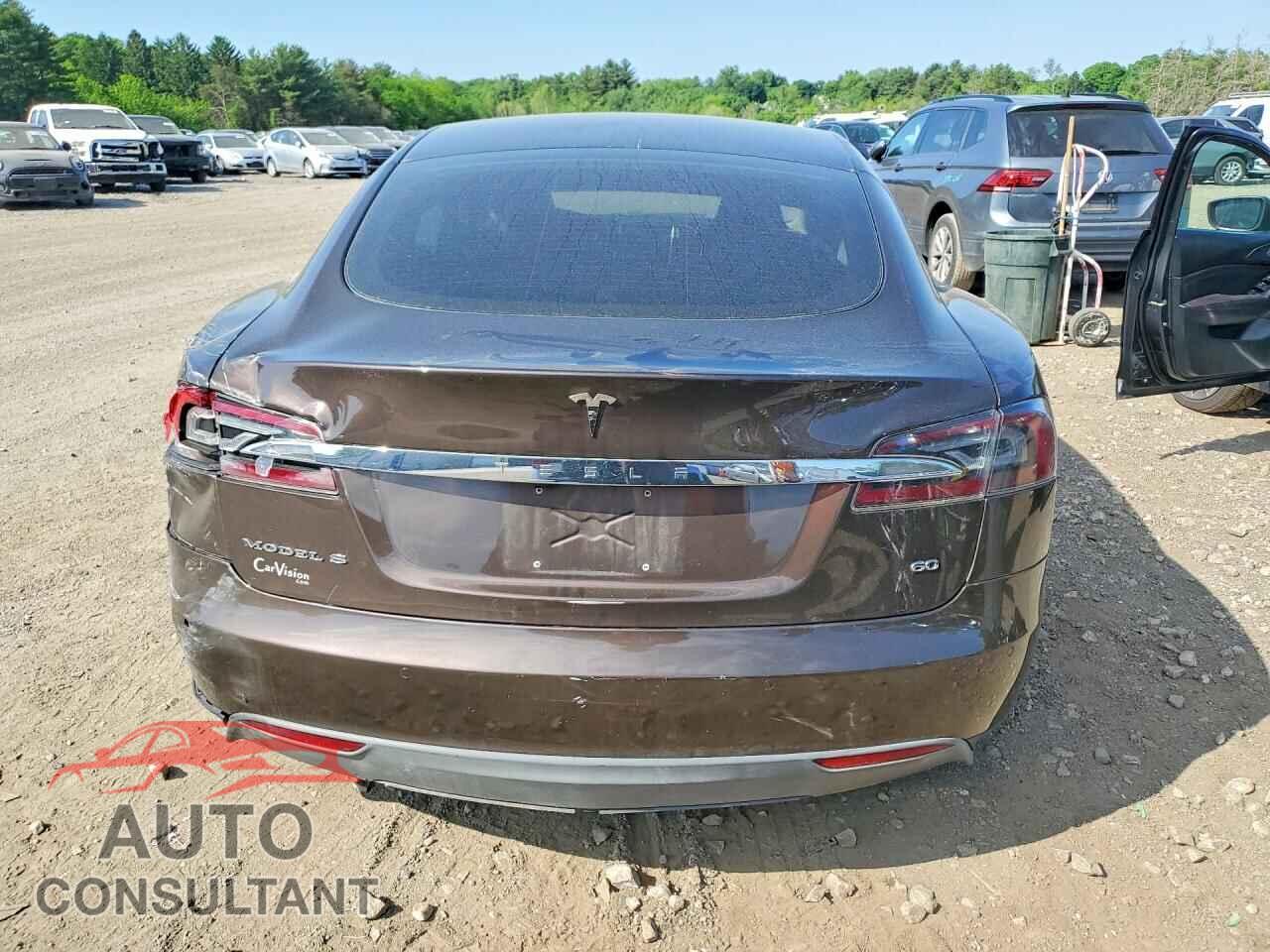 TESLA MODEL S 2014 - 5YJSA1S12EFP52440