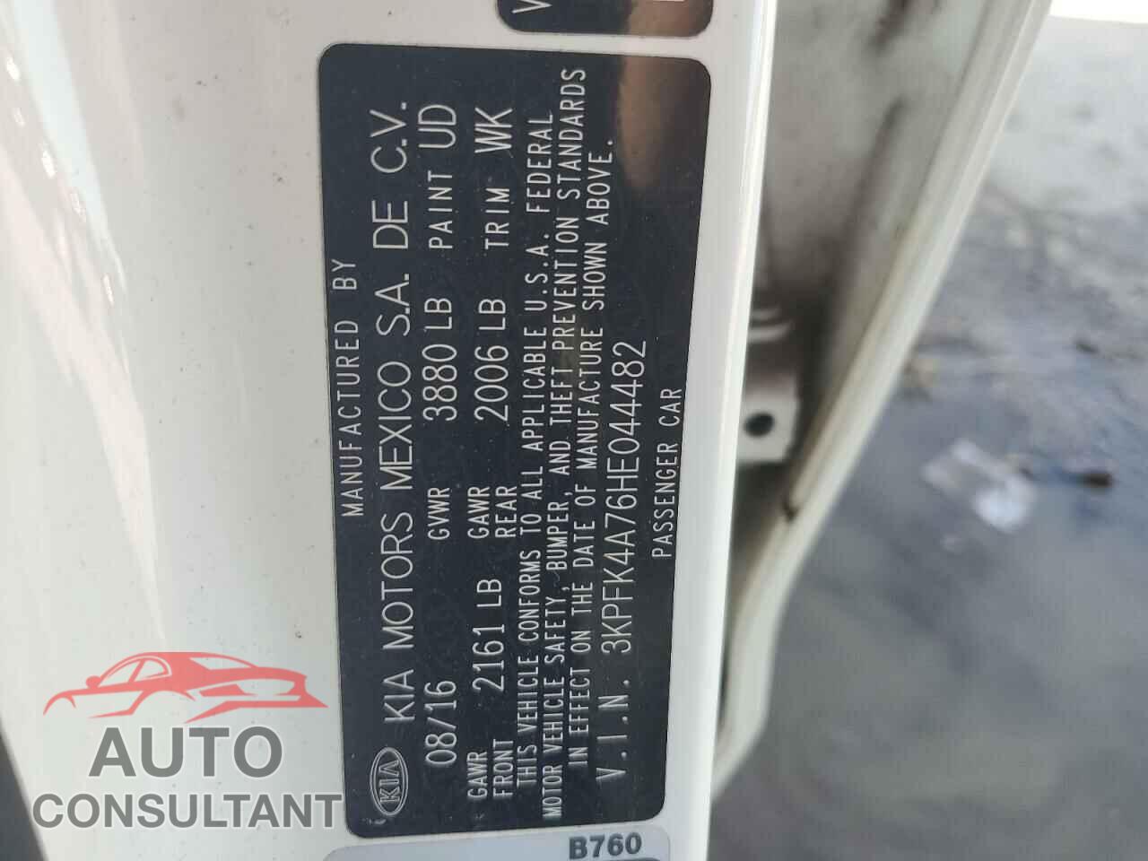 KIA FORTE 2017 - 3KPFK4A76HE044482