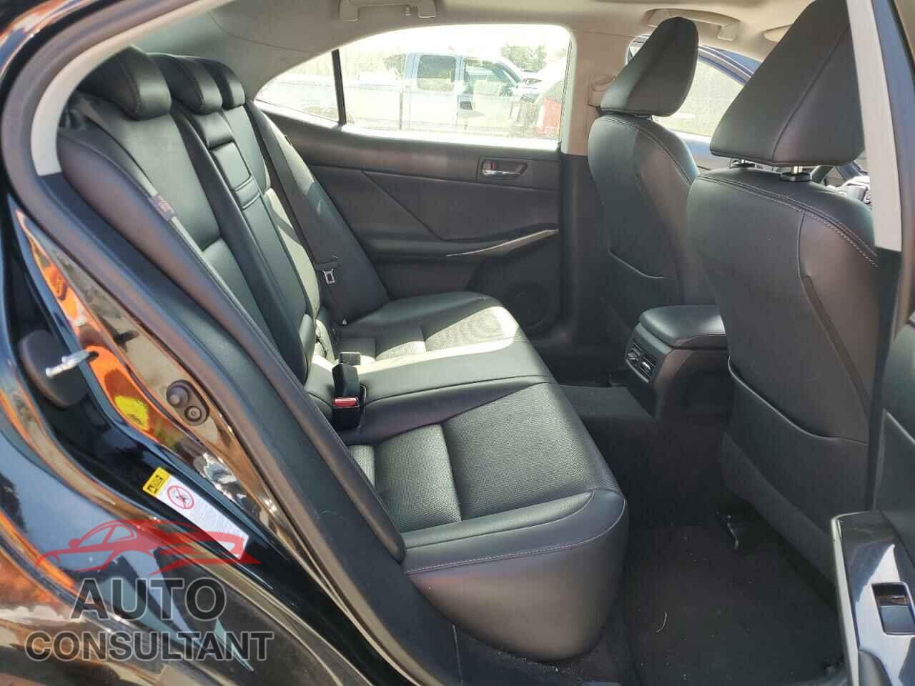 LEXUS IS 2015 - JTHCF1D22F5022654