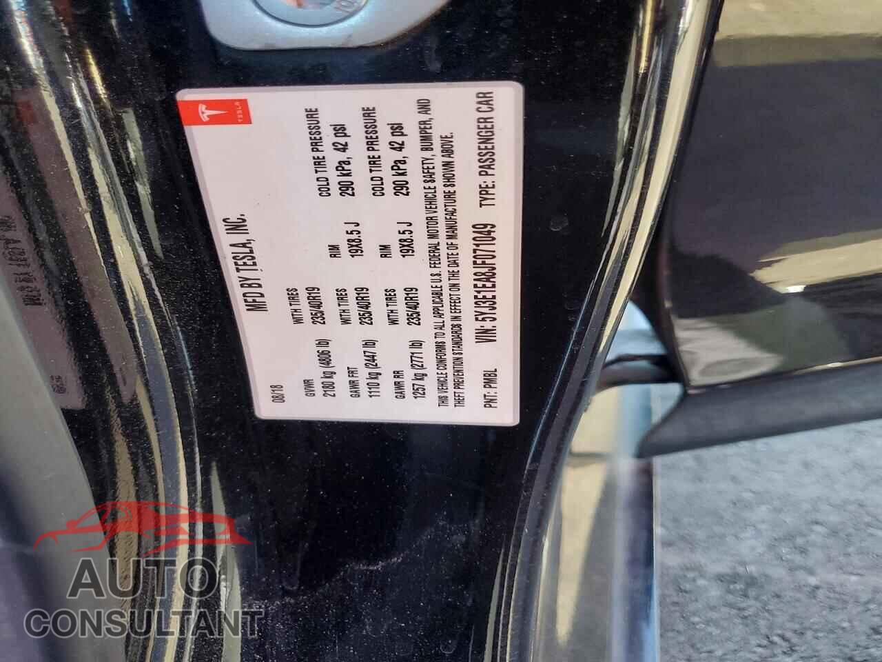 TESLA MODEL 3 2018 - 5YJ3E1EA8JF071049