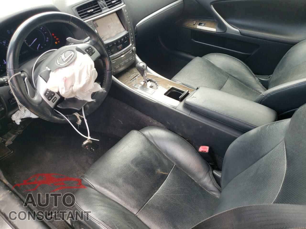LEXUS IS 2012 - JTHFF2C20C2521700