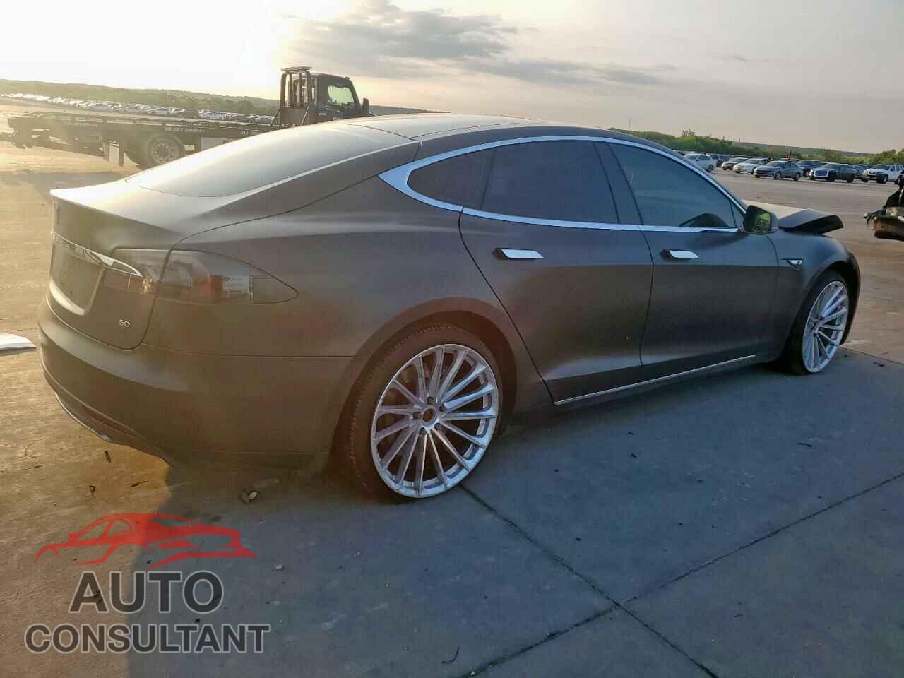 TESLA MODEL S 2013 - 5YJSA1CG0DFP15615