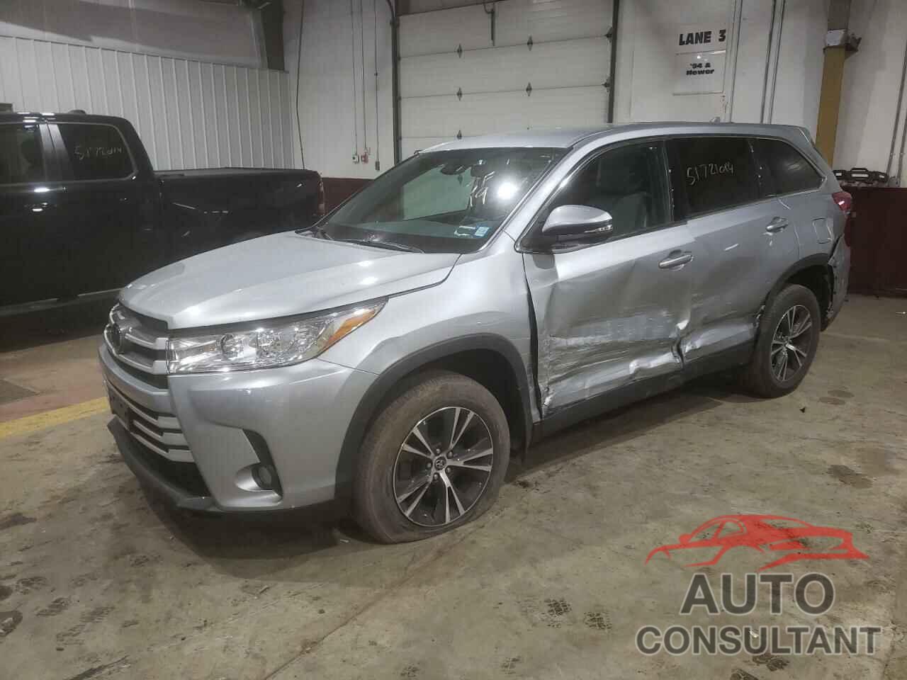 TOYOTA HIGHLANDER 2019 - 5TDBZRFH0KS927628