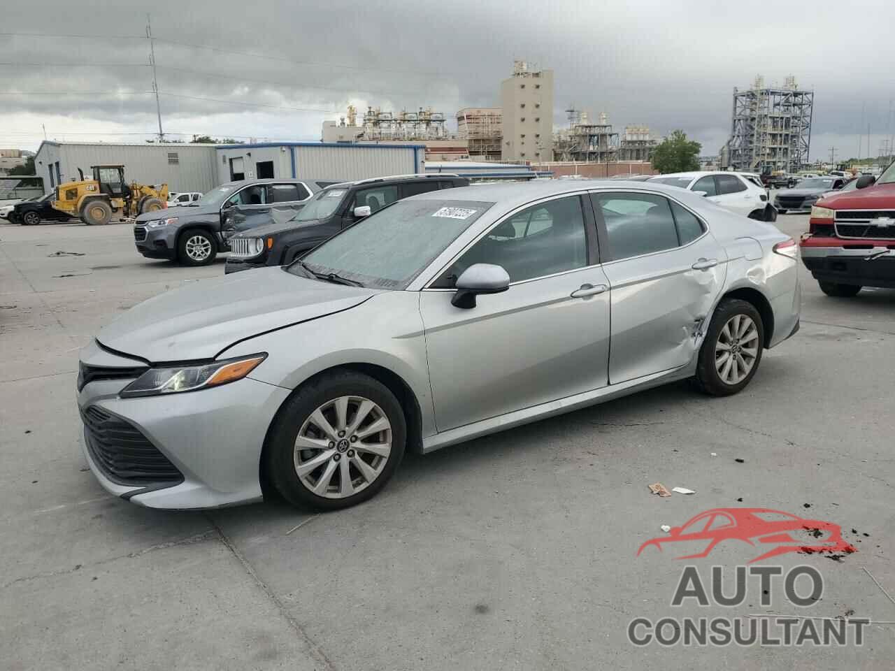 TOYOTA CAMRY 2018 - 4T1B11HK0JU075482
