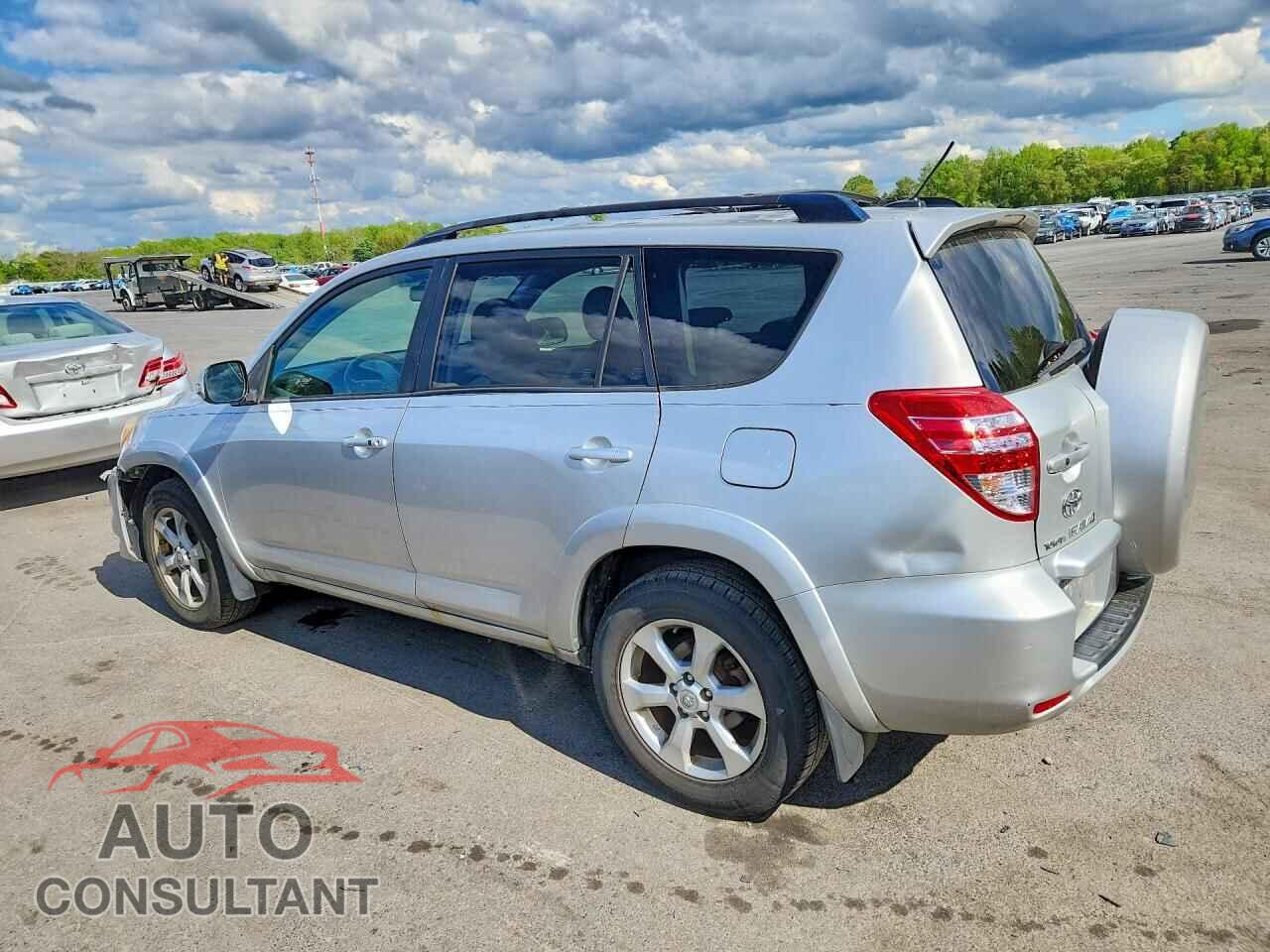 TOYOTA RAV4 2010 - JTMDK4DV7AD013668