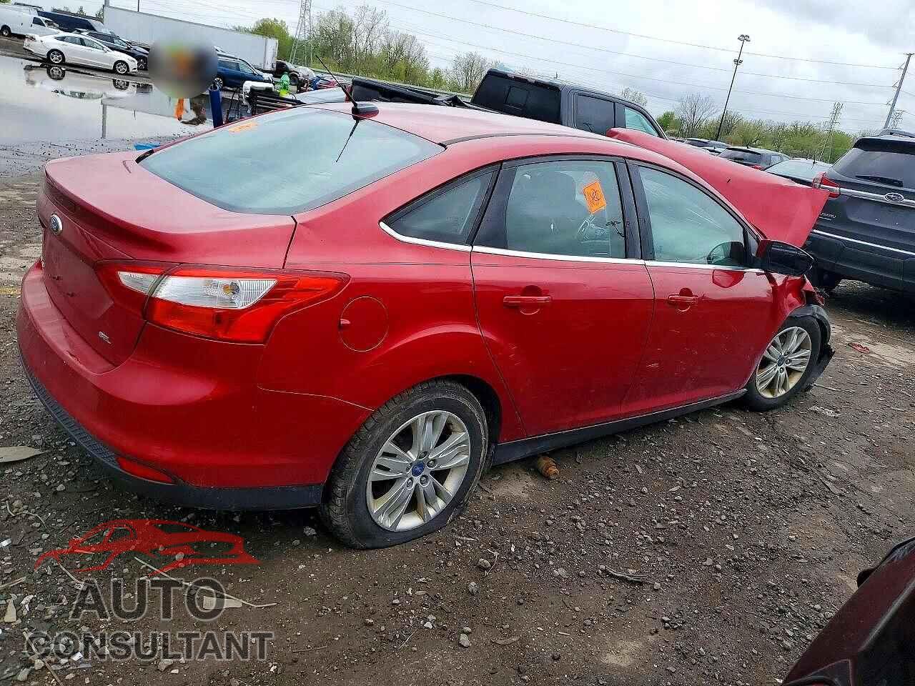 FORD FOCUS 2012 - 1FAHP3H24CL107468