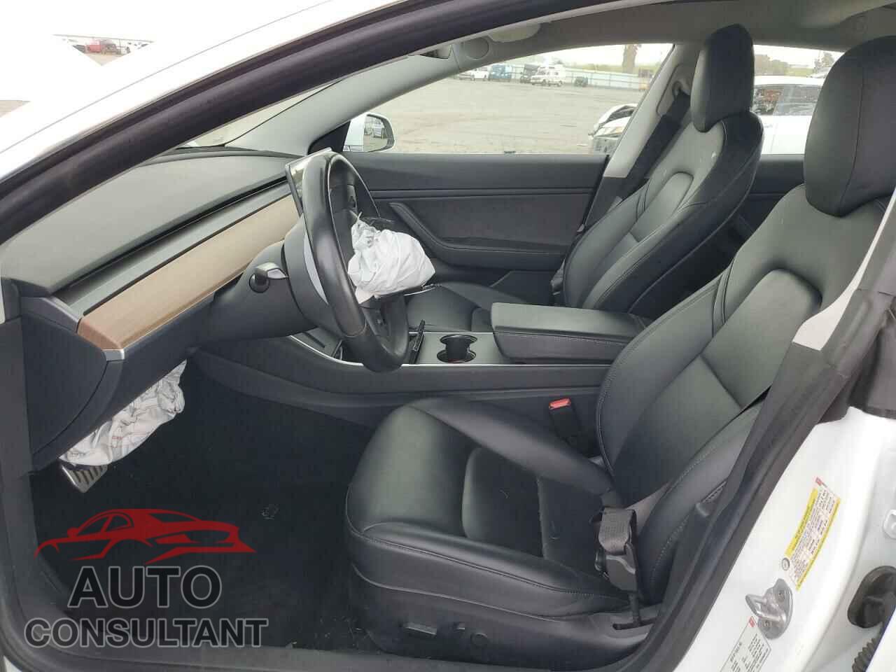 TESLA MODEL 3 2018 - 5YJ3E1EB4JF084177
