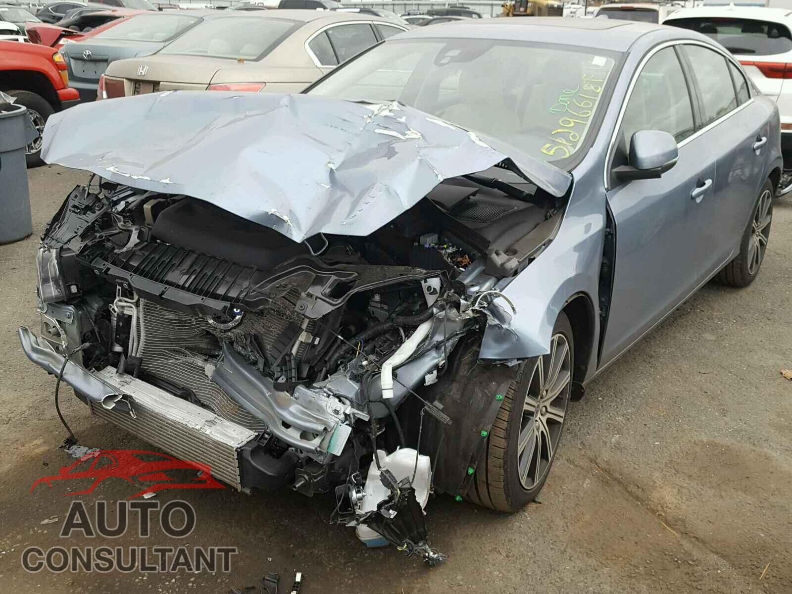 VOLVO S60 2017 - LYV402TK5HB136231