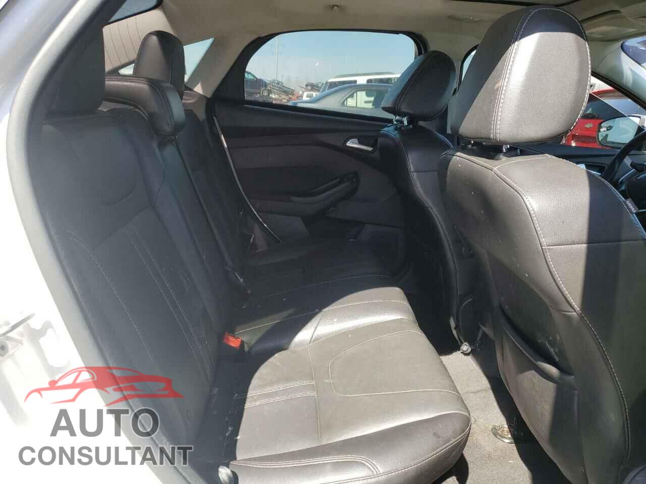 FORD FOCUS 2014 - 1FADP3J22EL135247
