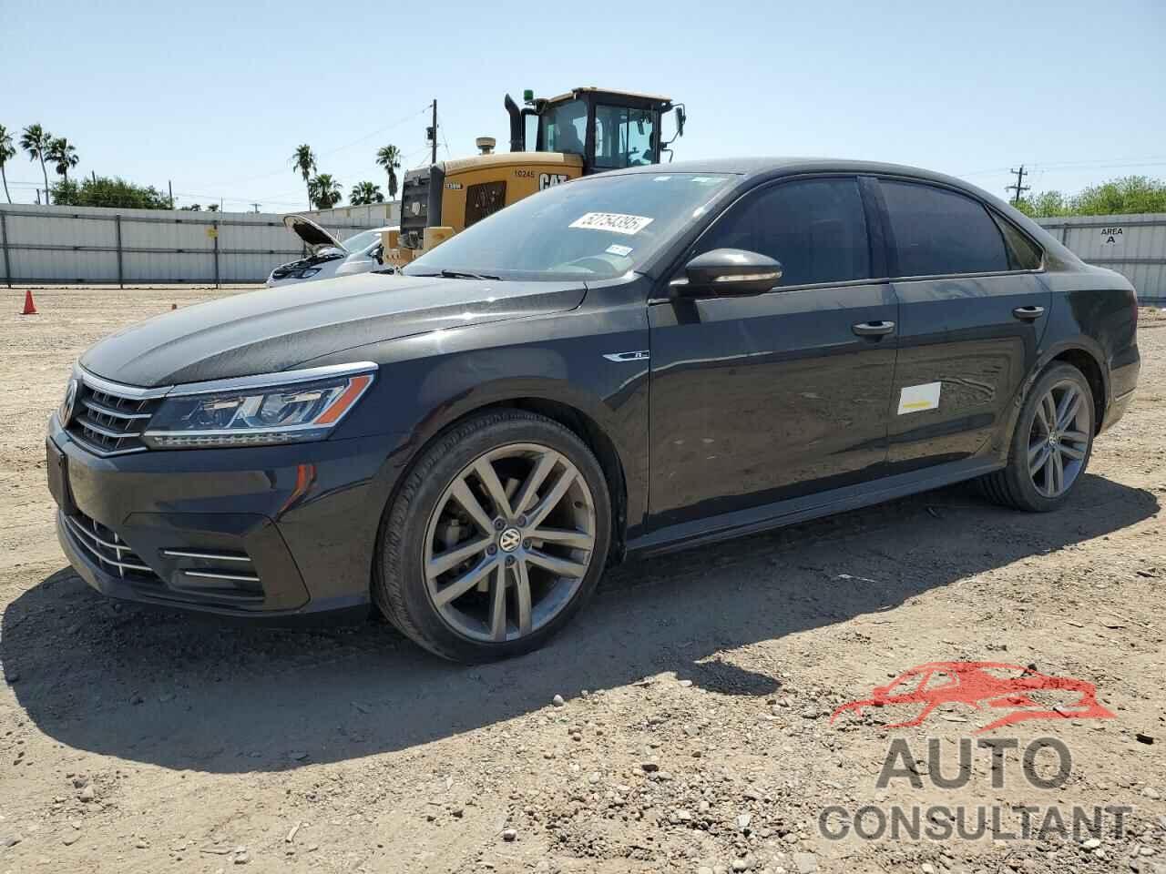 VOLKSWAGEN PASSAT 2018 - 1VWAA7A31JC030012
