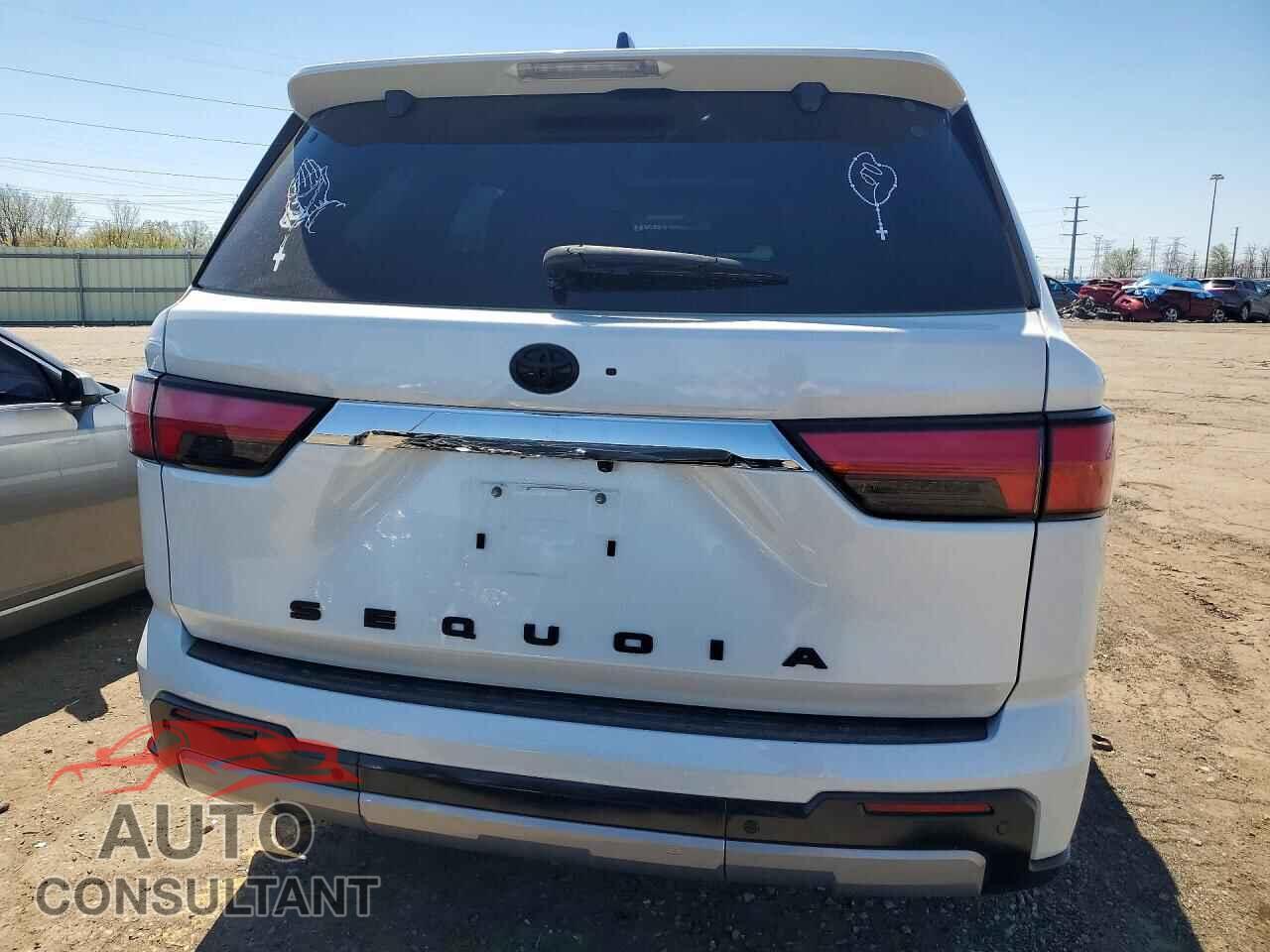 TOYOTA SEQUOIA 2023 - 7SVAAABA3PX005553