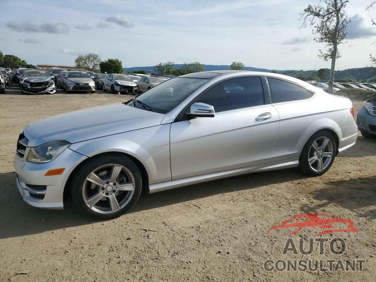 MERCEDES-BENZ C-CLASS 2015 - WDDGJ4HB4FG439586