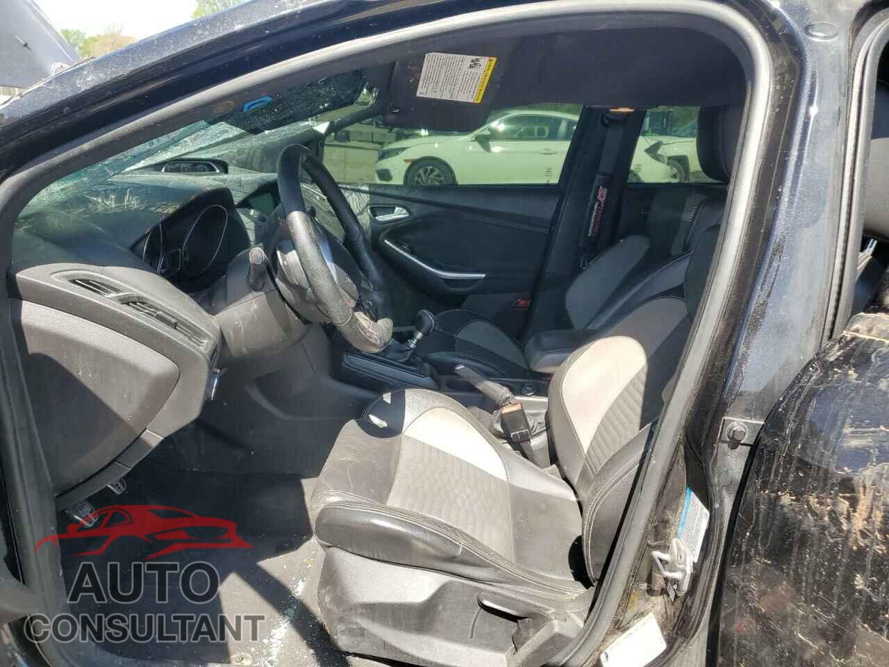 FORD FOCUS 2013 - 1FADP3L9XDL126899