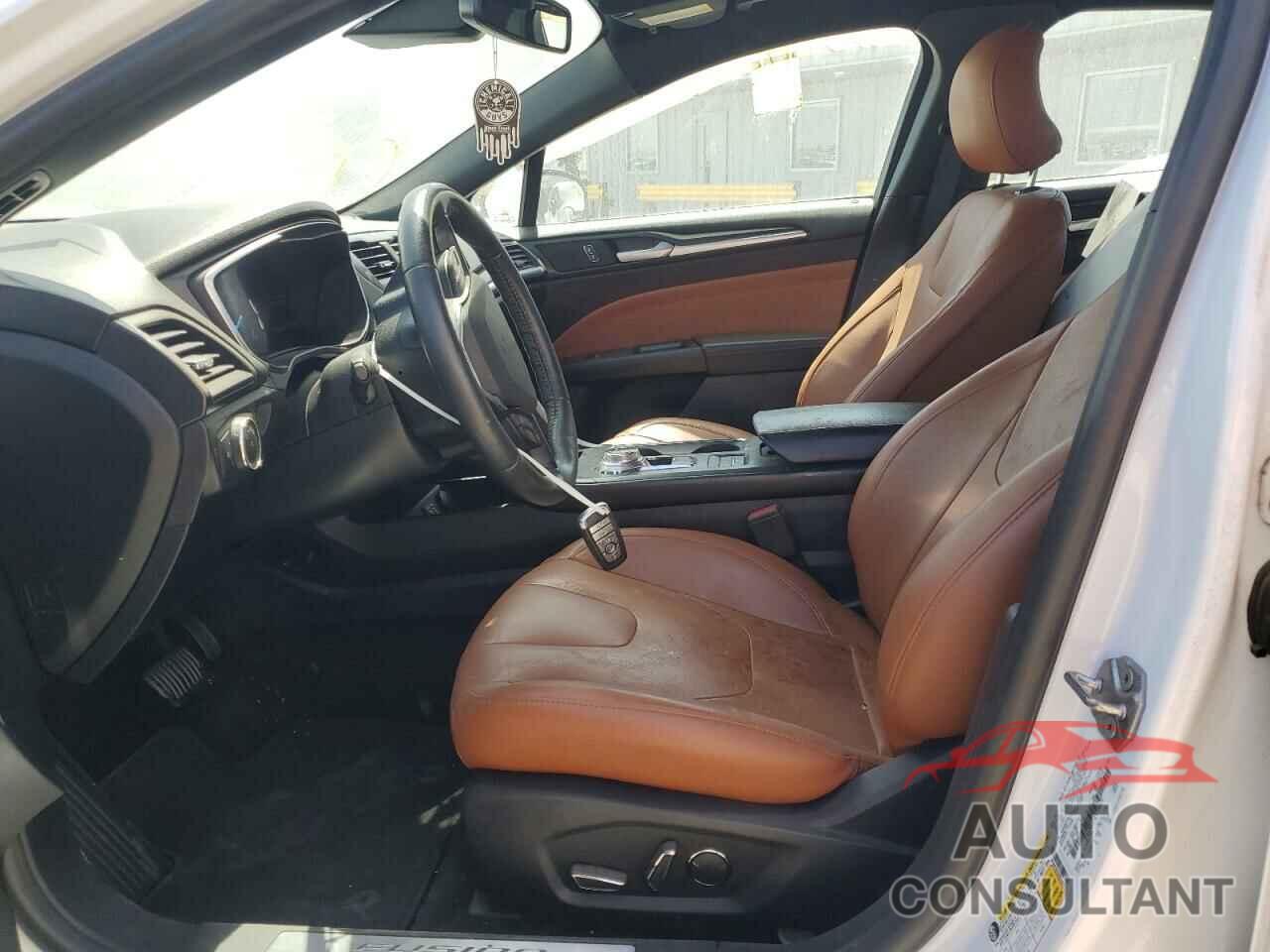 FORD FUSION 2019 - 3FA6P0SU5KR238621