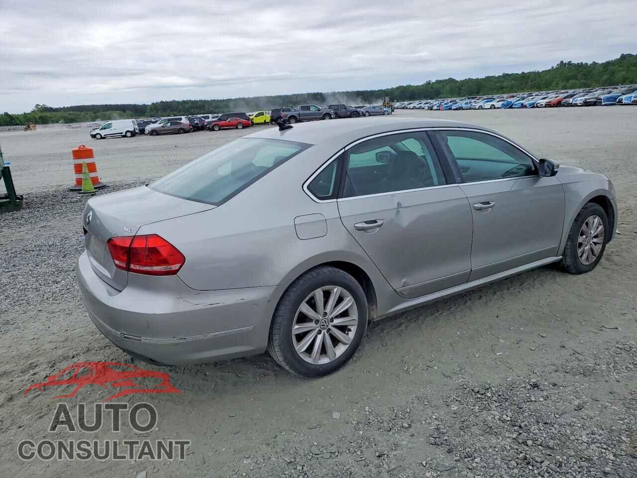 VOLKSWAGEN PASSAT 2013 - 1VWCP7A34DC065915