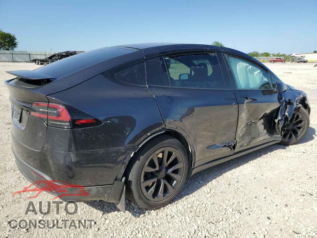 TESLA MODEL X 2023 - 7SAXCDE5XPF422163