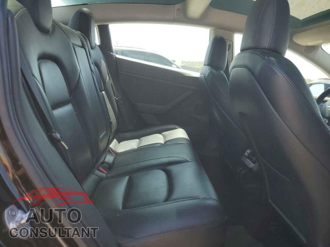 TESLA MODEL 3 2022 - 5YJ3E1EA4NF304866