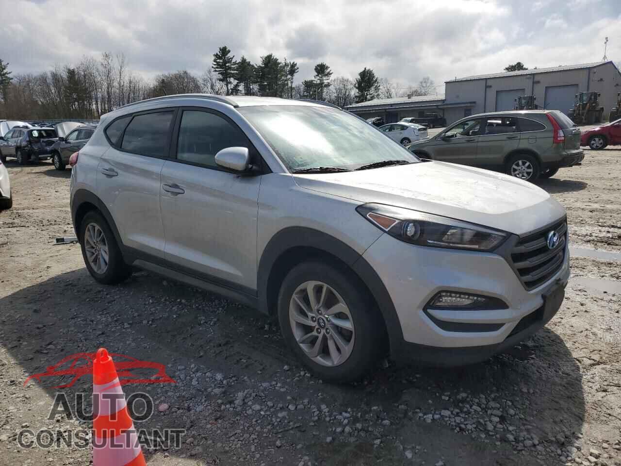 HYUNDAI TUCSON 2016 - KM8J3CA47GU179828