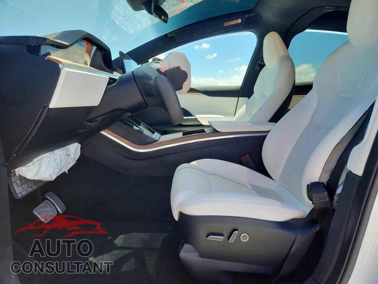 TESLA MODEL X 2023 - 7SAXCBE57PF404238