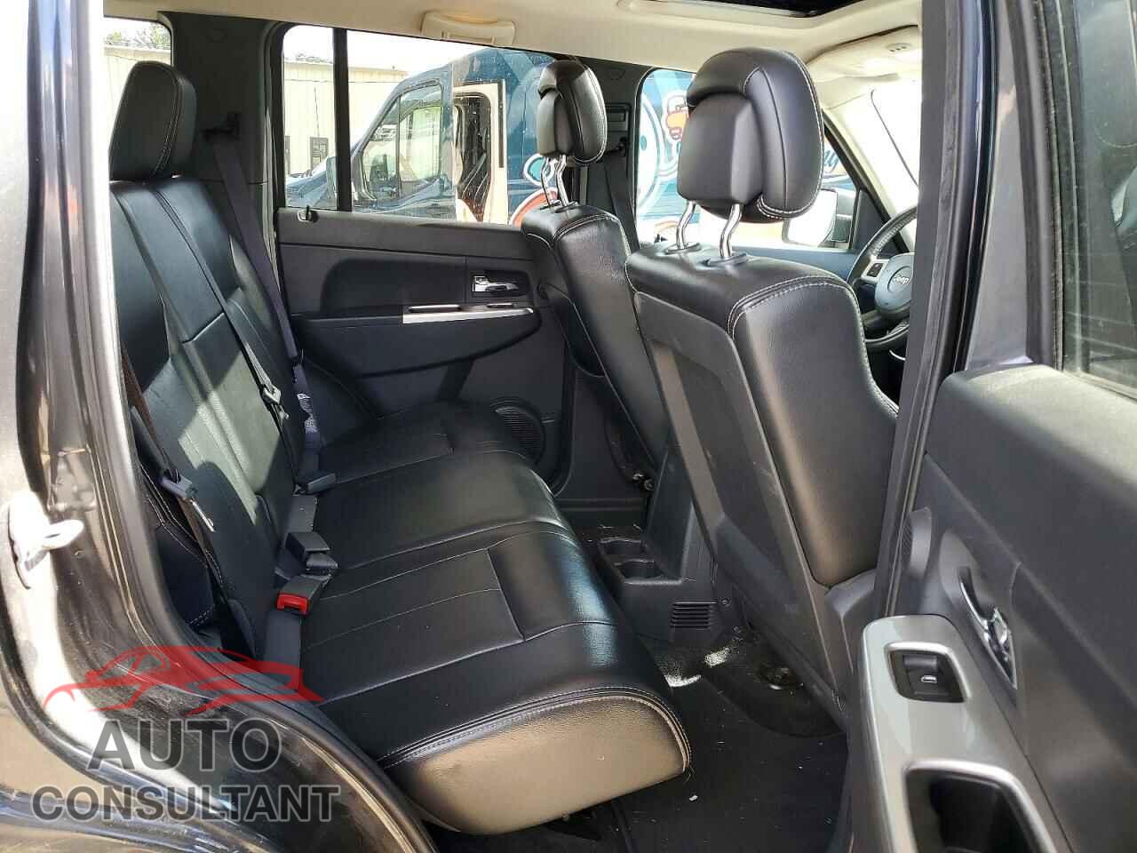 JEEP LIBERTY 2010 - 1J4PP5GK3AW140891