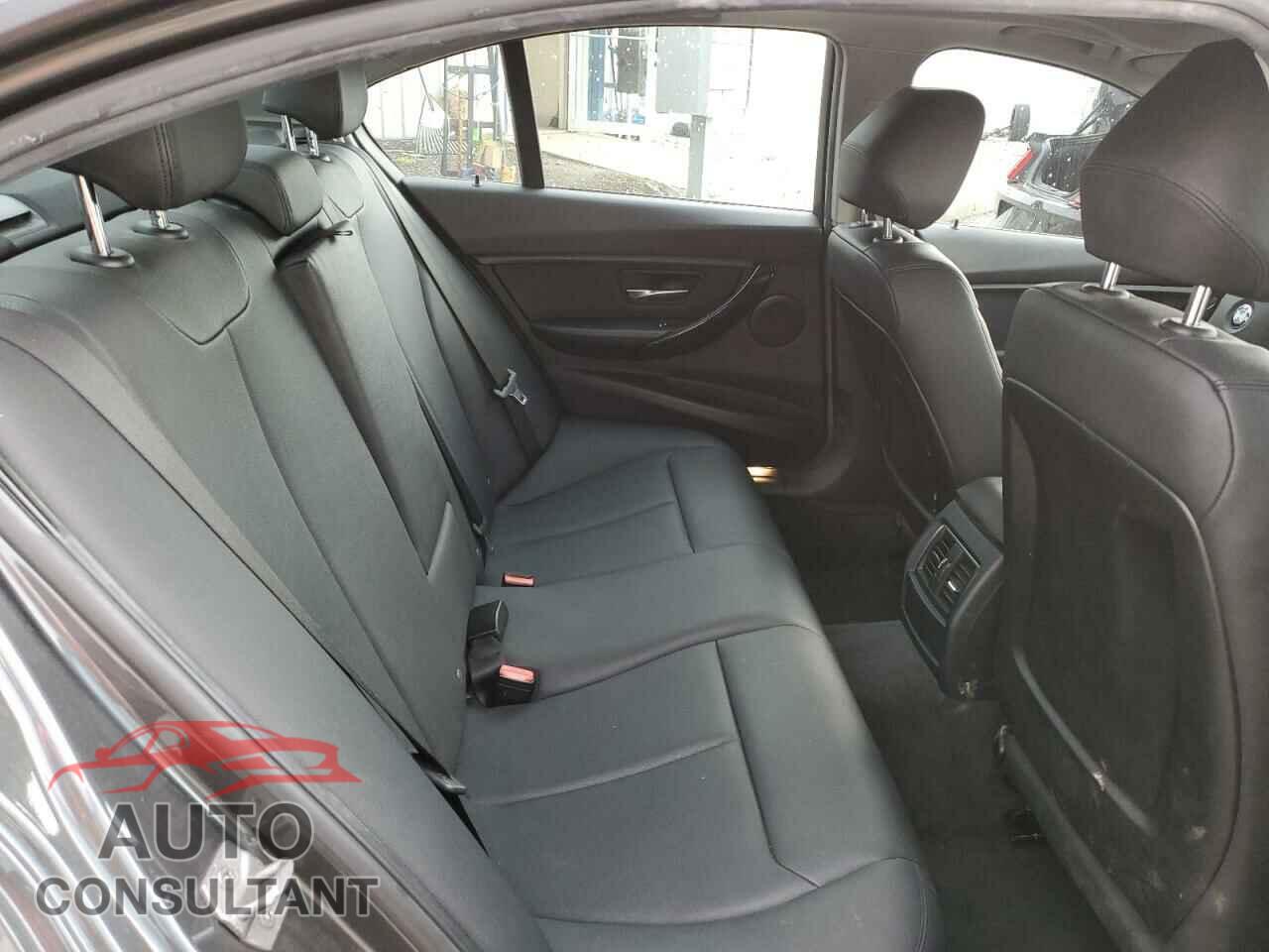 BMW 3 SERIES 2016 - WBA8E5G50GNU21486