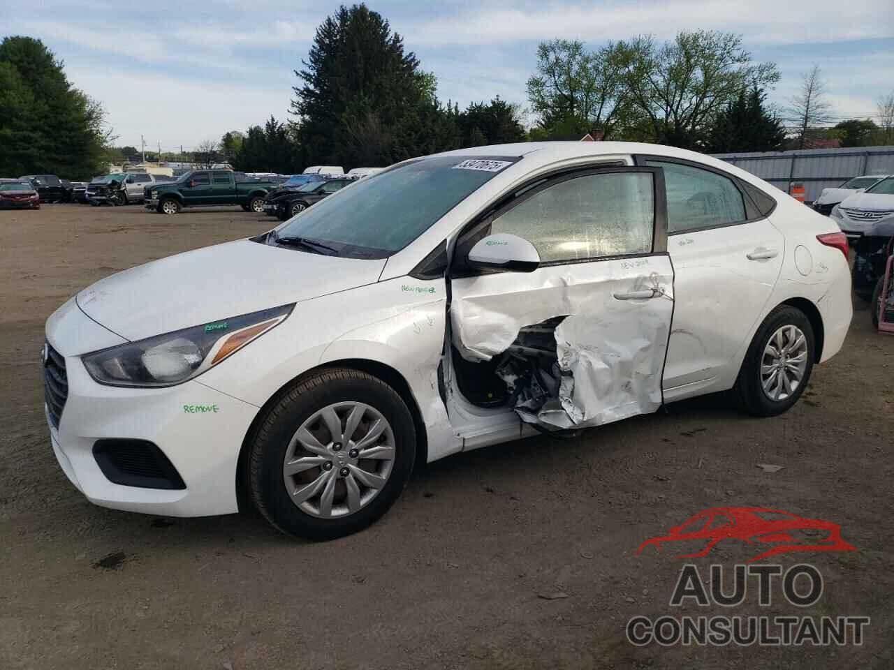 HYUNDAI ACCENT 2018 - 3KPC24A30JE015033