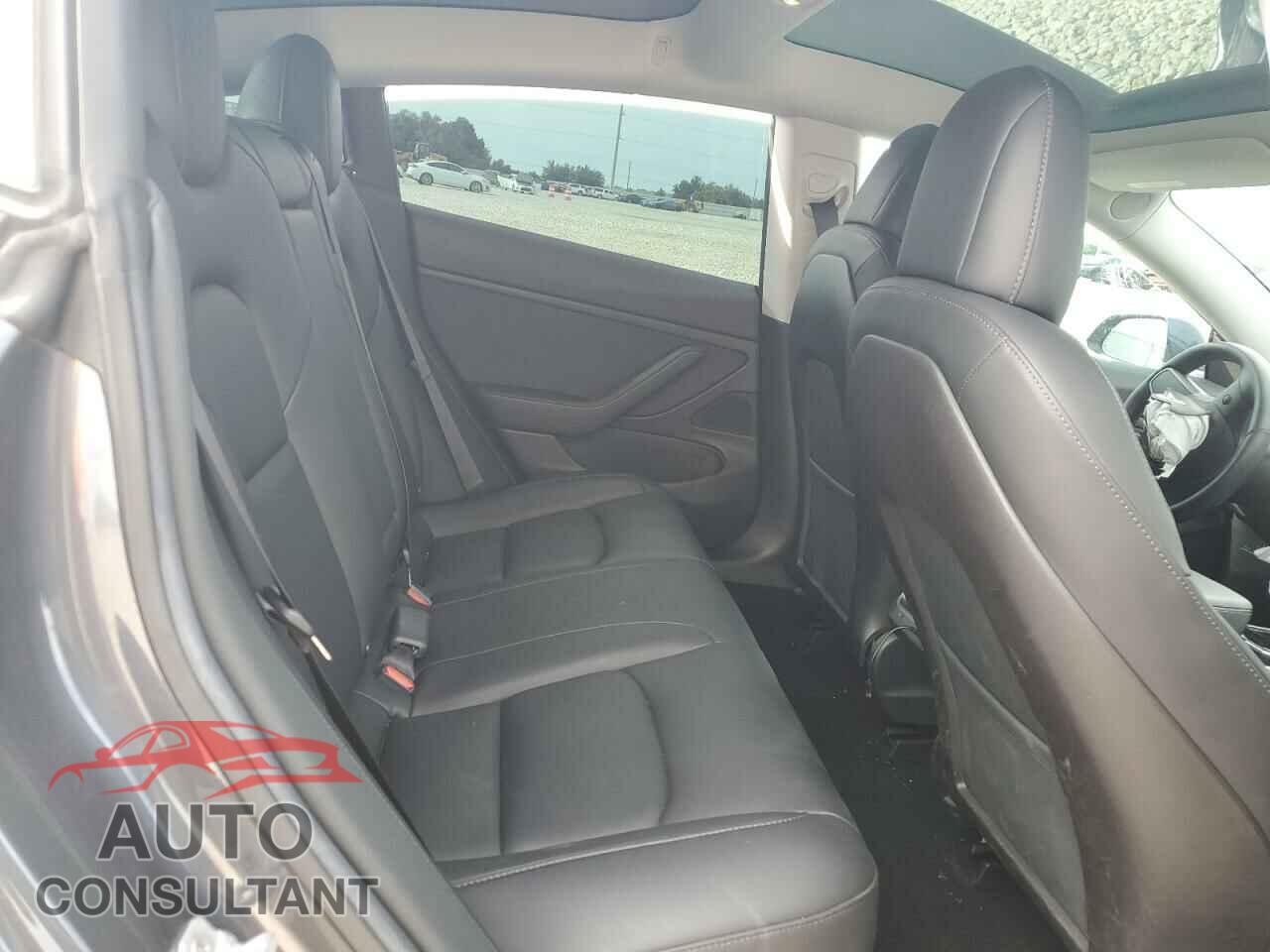 TESLA MODEL 3 2019 - 5YJ3E1EA5KF331764