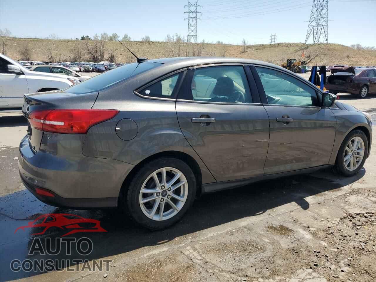 FORD FOCUS 2015 - 1FADP3F23FL317131