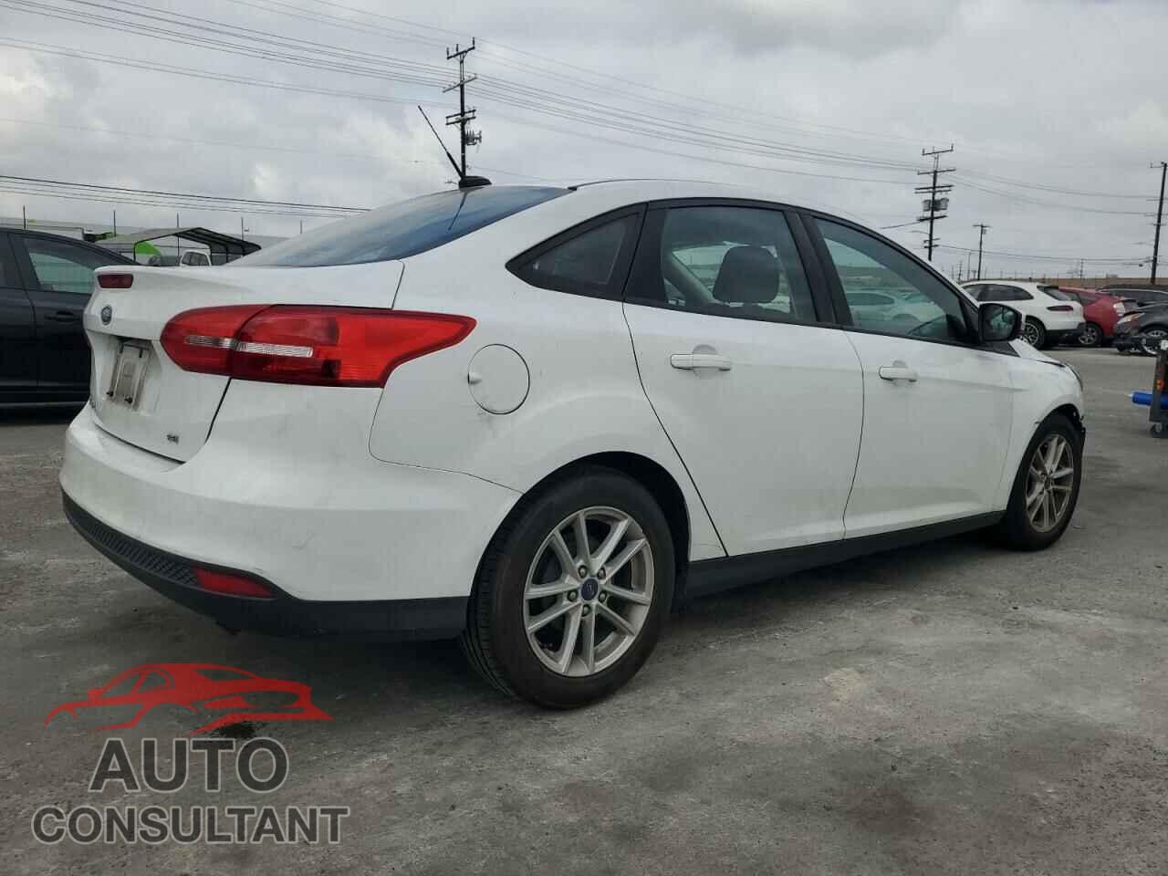 FORD FOCUS 2017 - 1FADP3F27HL217567