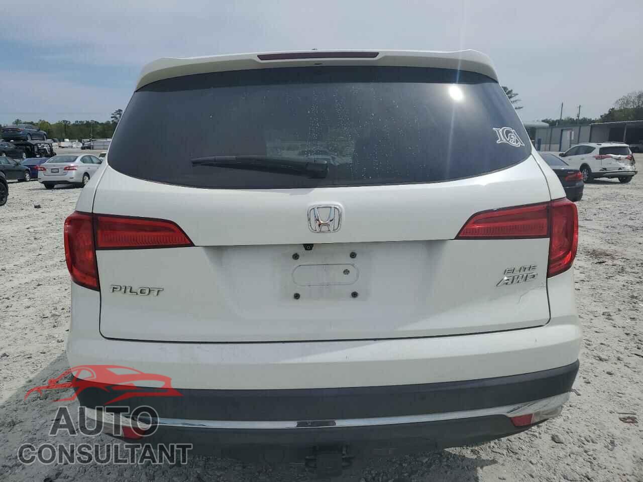 HONDA PILOT 2017 - 5FNYF6H02HB076020