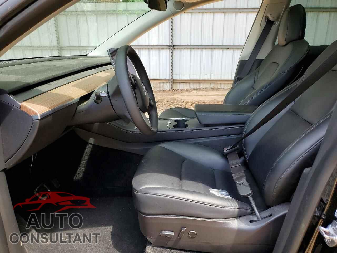 TESLA MODEL Y 2022 - 7SAYGDEE9NF387699