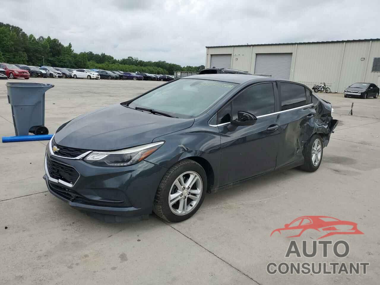 CHEVROLET CRUZE 2017 - 1G1BE5SM8H7135813