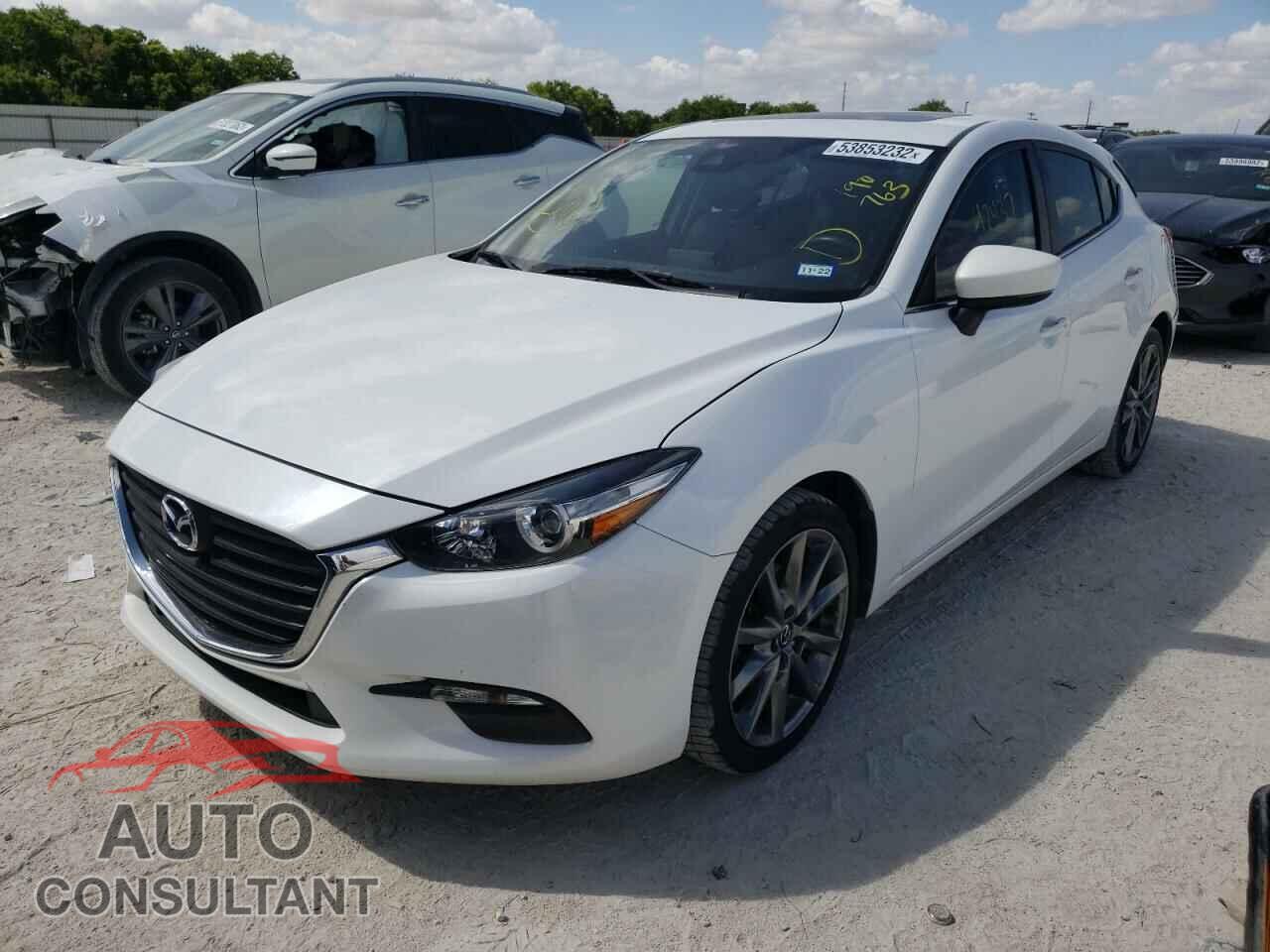 MAZDA 3 2018 - 3MZBN1L3XJM190763