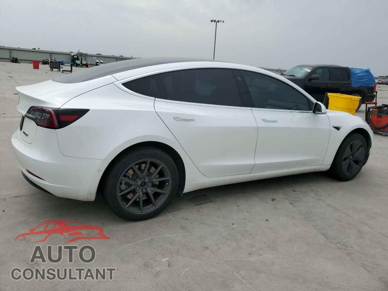 TESLA MODEL 3 2020 - 5YJ3E1EA0LF613246