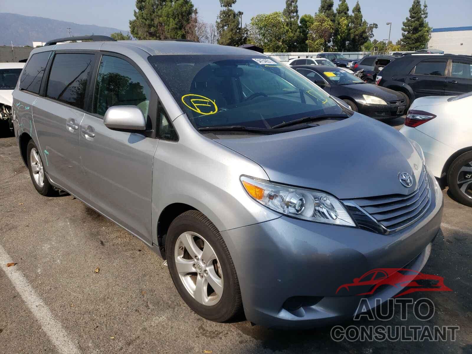 TOYOTA SIENNA 2017 - 5TDKZ3DC5HS836898