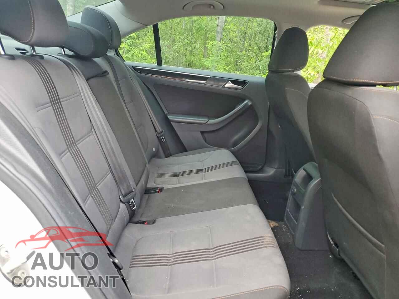 VOLKSWAGEN JETTA 2017 - 3VWDB7AJ1HM290301