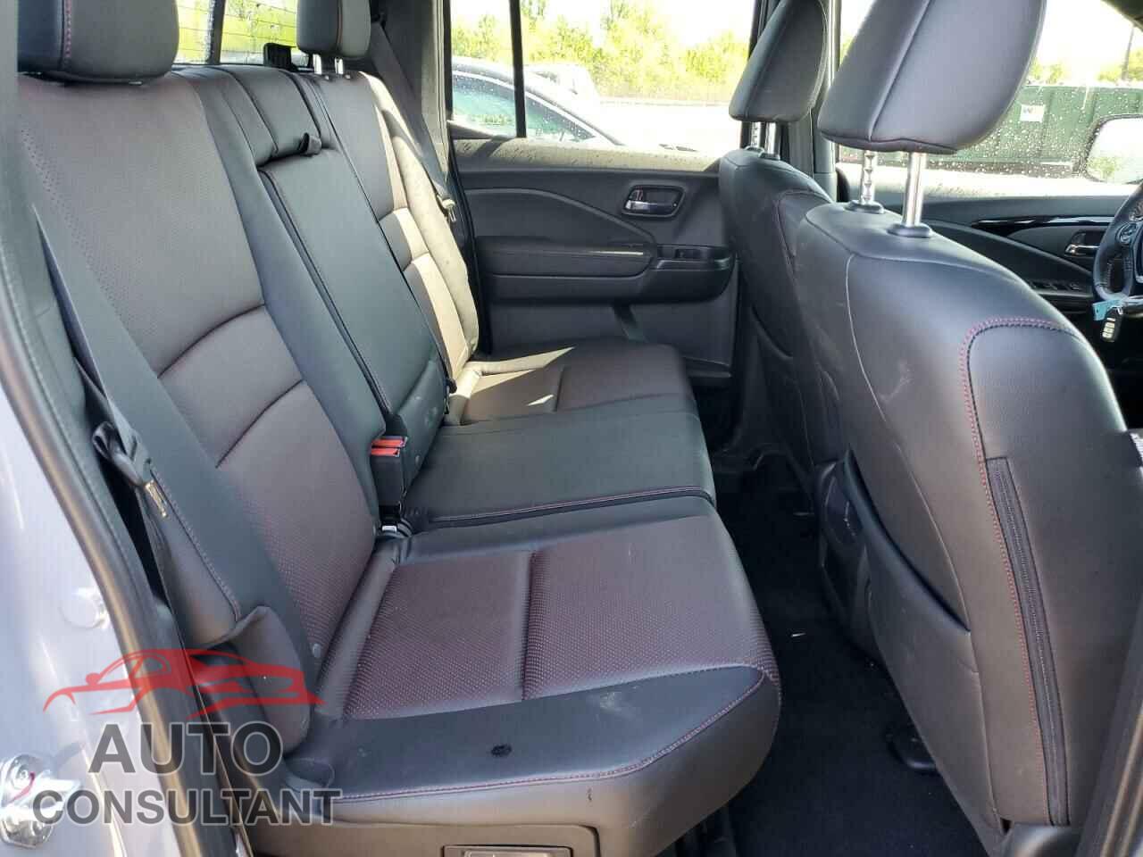 HONDA RIDGELINE 2023 - 5FPYK3F82PB001875