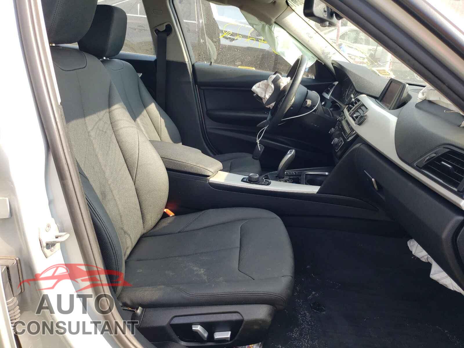 BMW 3 SERIES 2018 - WBA8E5G58JNU47809
