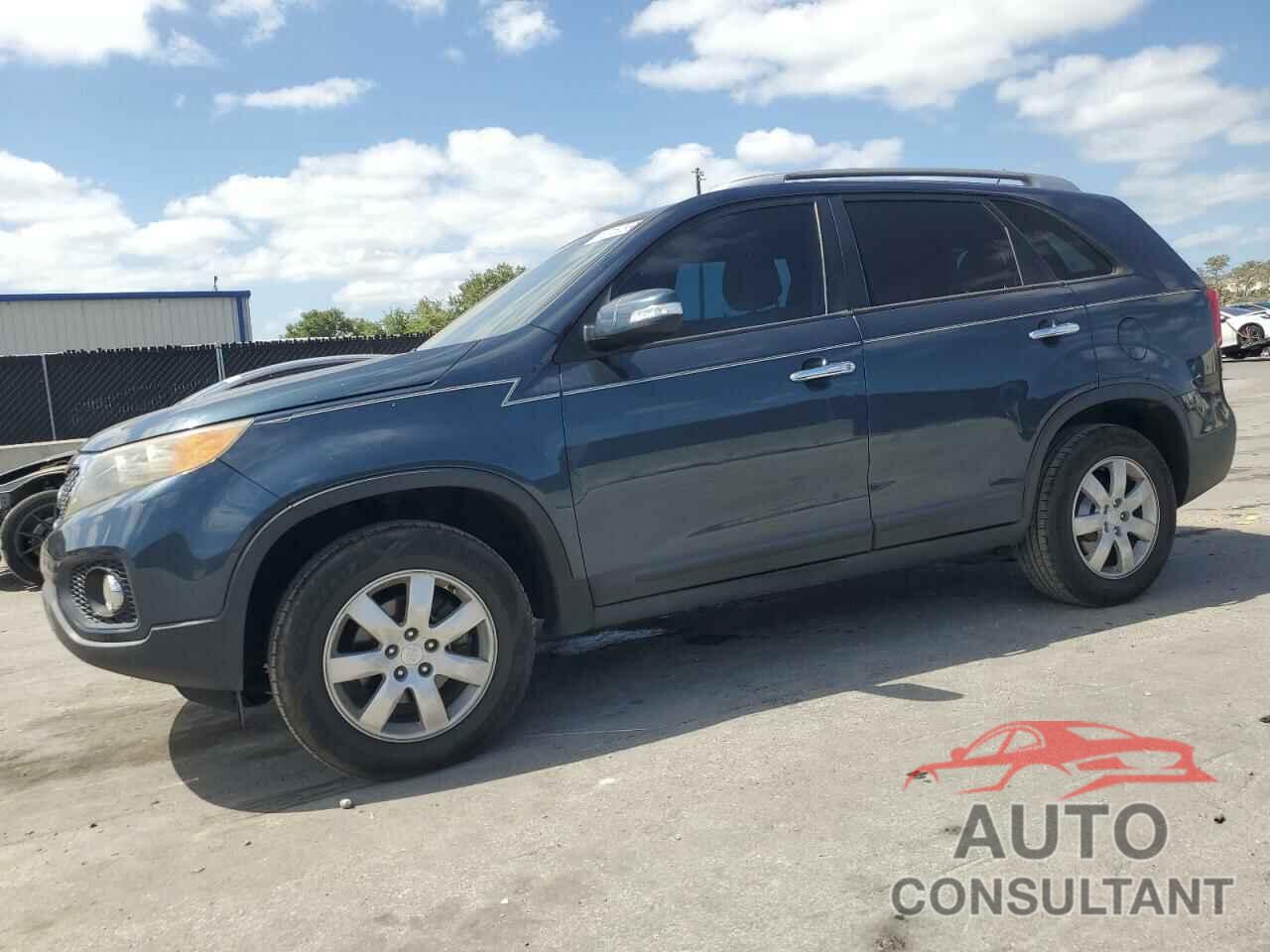 KIA SORENTO 2011 - 5XYKT3A13BG025643