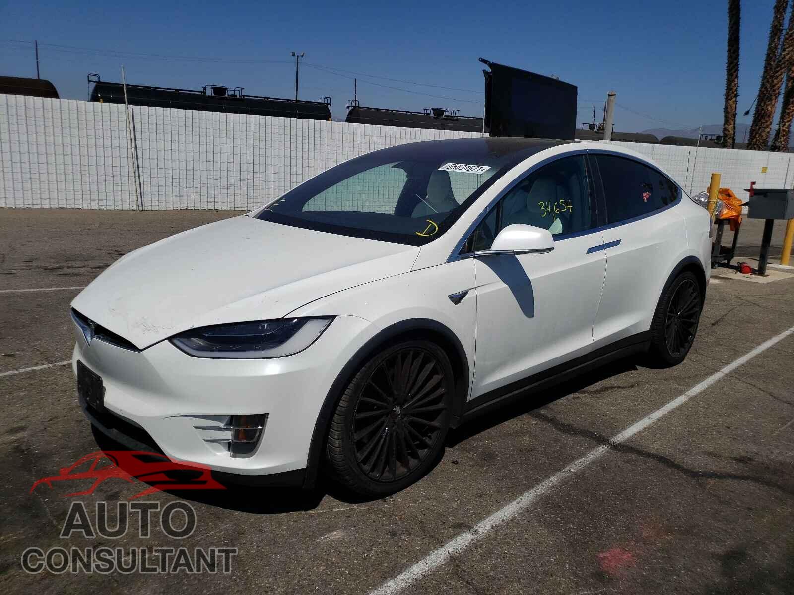 TESLA MODEL X 2017 - 5YJXCAE24HF068451